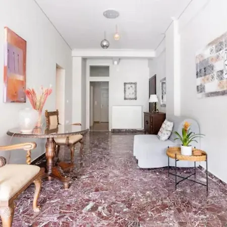 Flisvos Marina Refurbished Apartment