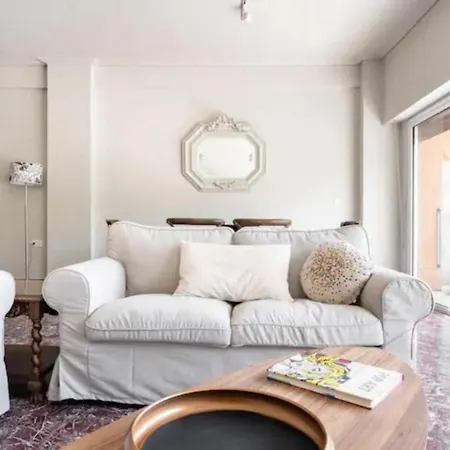 Flisvos Marina Refurbished Appartamento Atene
