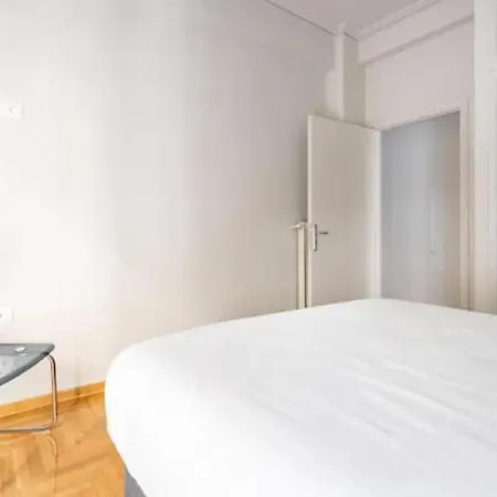 Flisvos Marina Refurbished Appartamento Atene