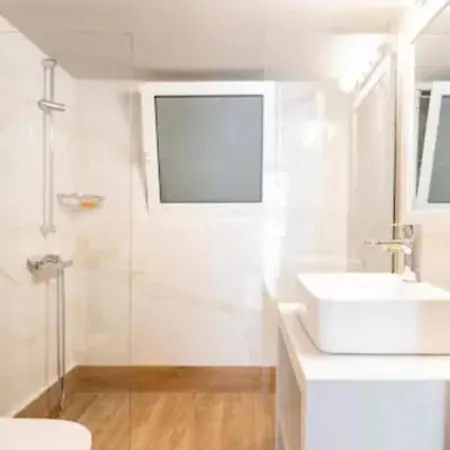Appartamento Flisvos Marina Refurbished Atene